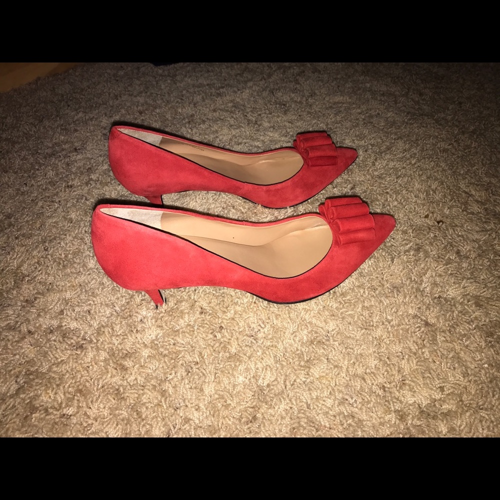 NEVER WORN RED TALBOTS HEELS